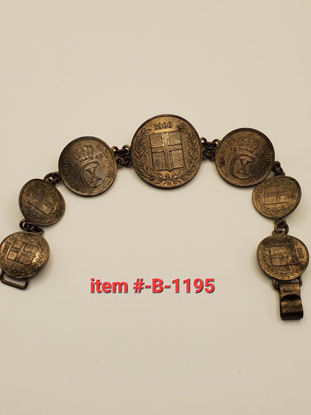 A Vintage IRELAND (KONUNGUR) Coin Bracelet, item # B-1195, . wt. 21 grams.